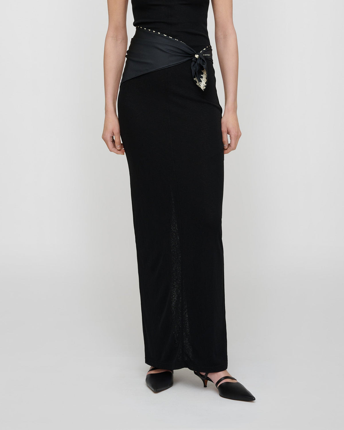 Shoul Silk scarf - Origami Black | Nanushka
