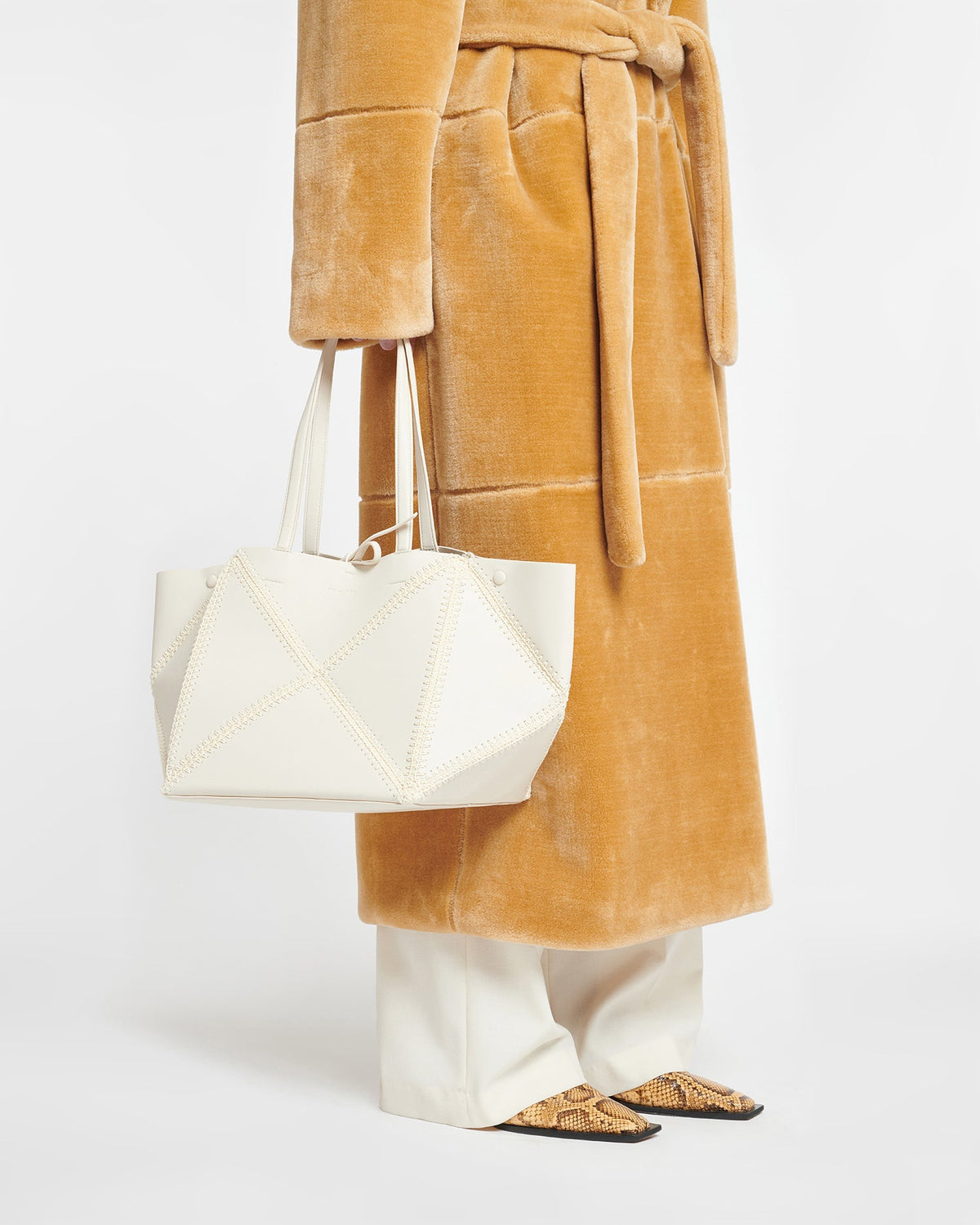 Origami Tote Alt-Nappa crochet tote - Off White/Crème | Nanushka
