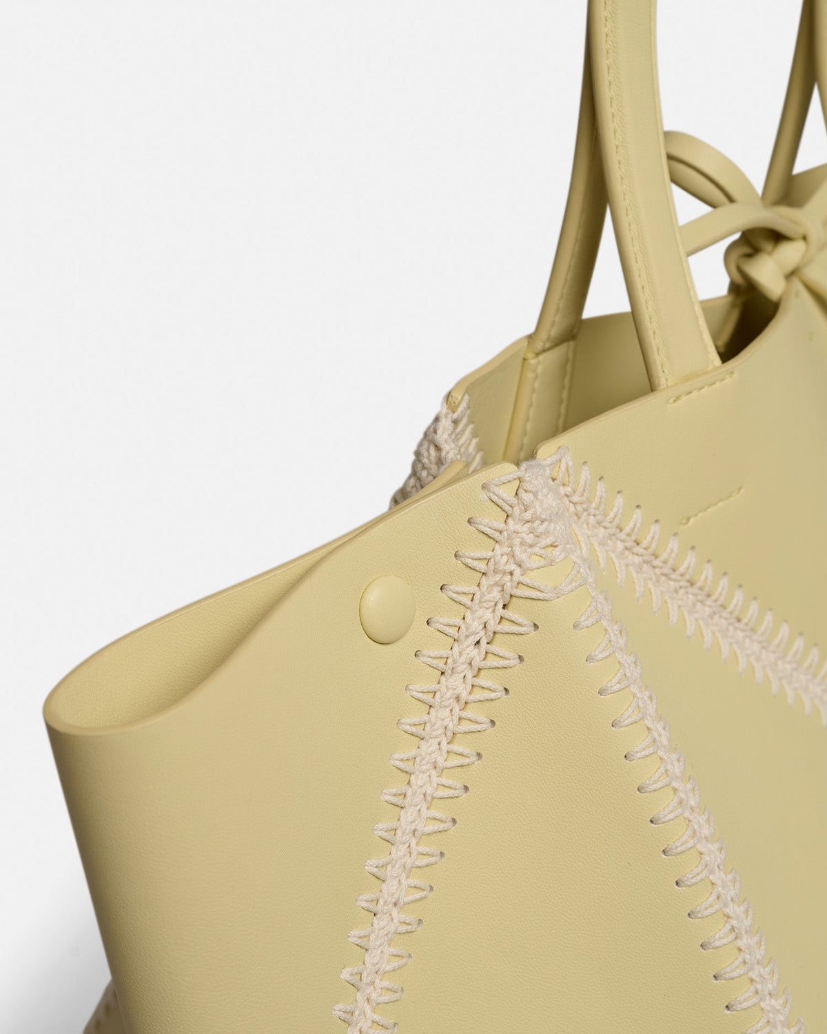 Origami Tote Large Alt-Nappa crochet tote - Moonbeam/Crème | Nanushka