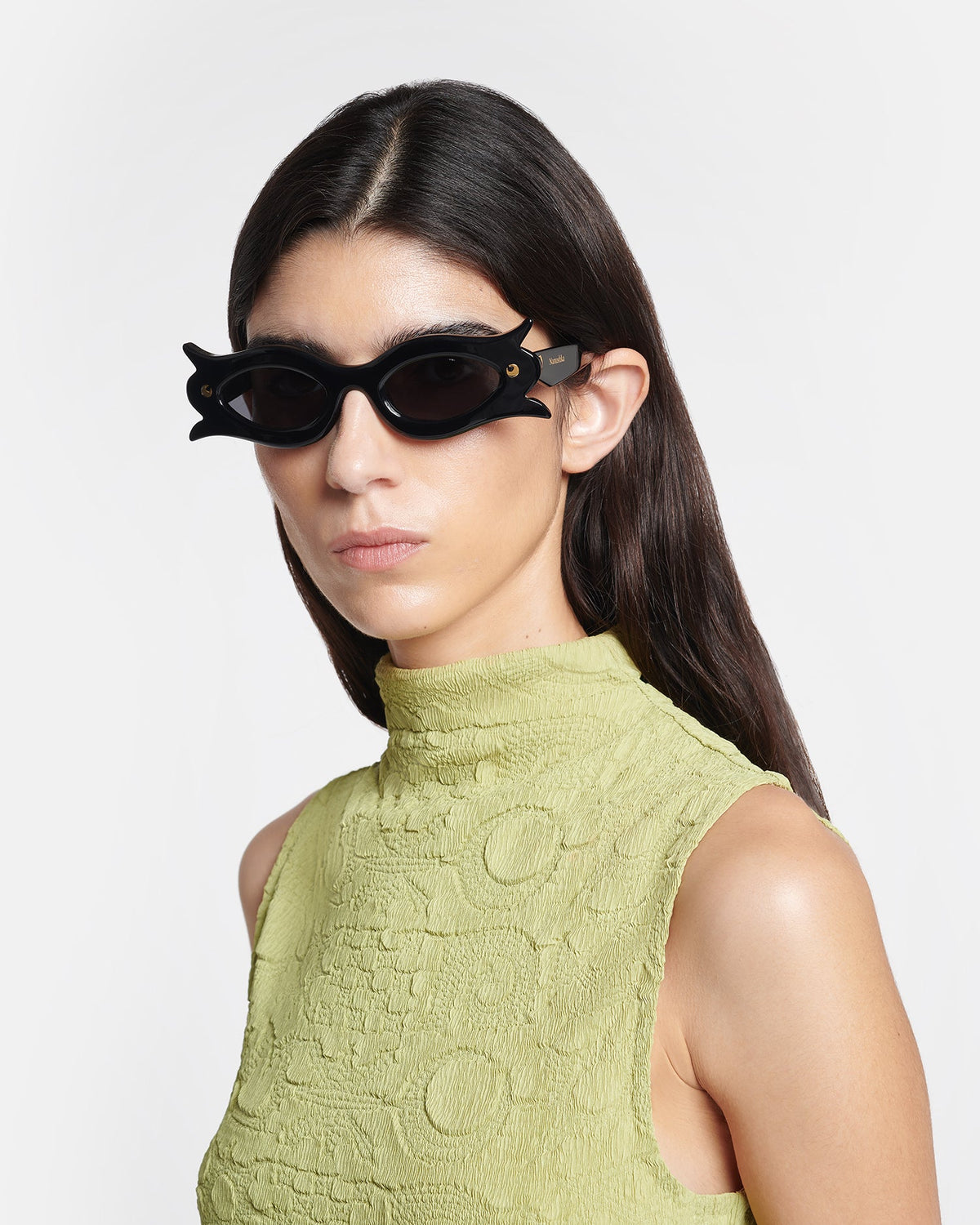 Tully Bioplastic sunglasses - Black | Nanushka