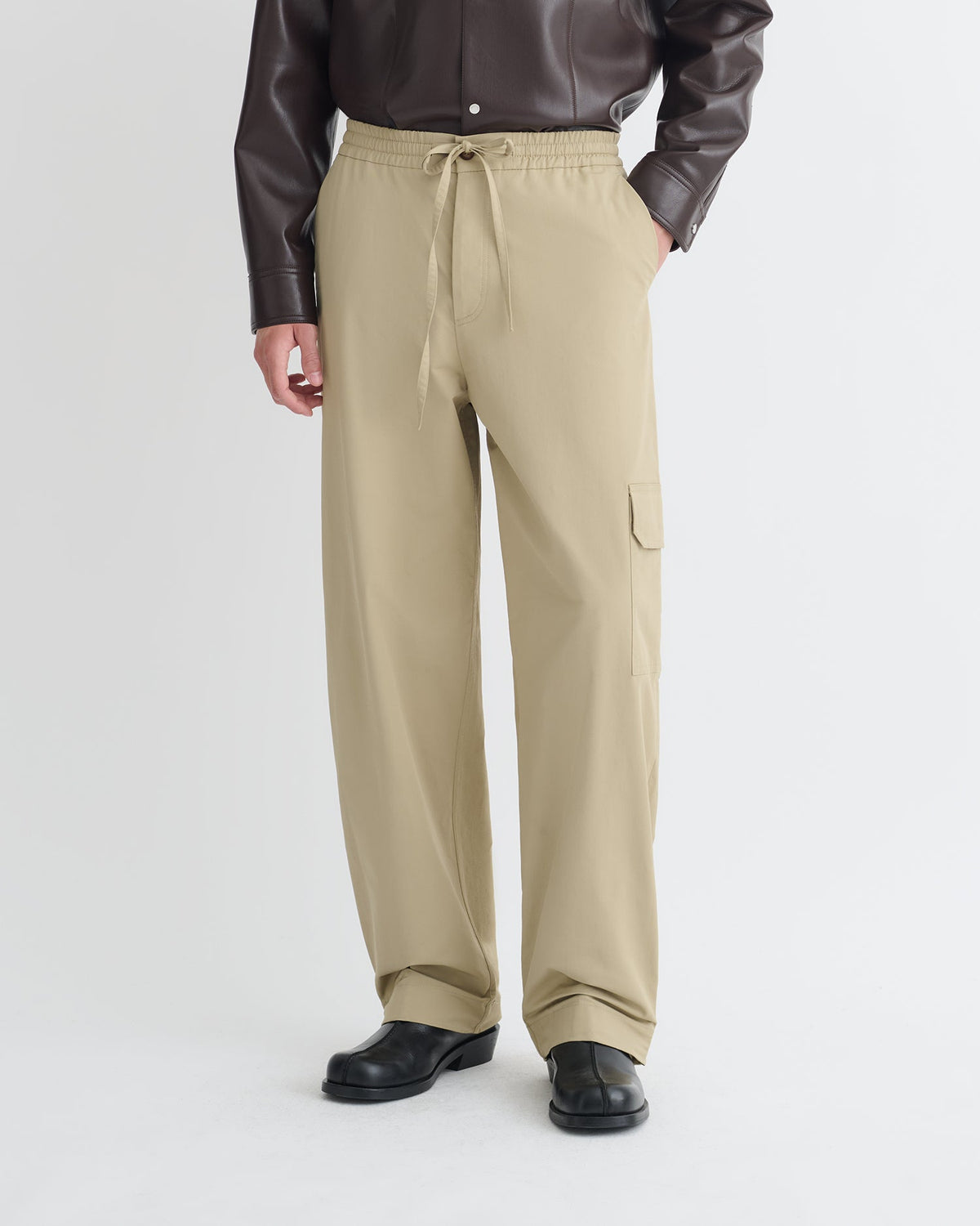 Navid Tech Twill Balloon-Leg Pants - Pebble | Nanushka