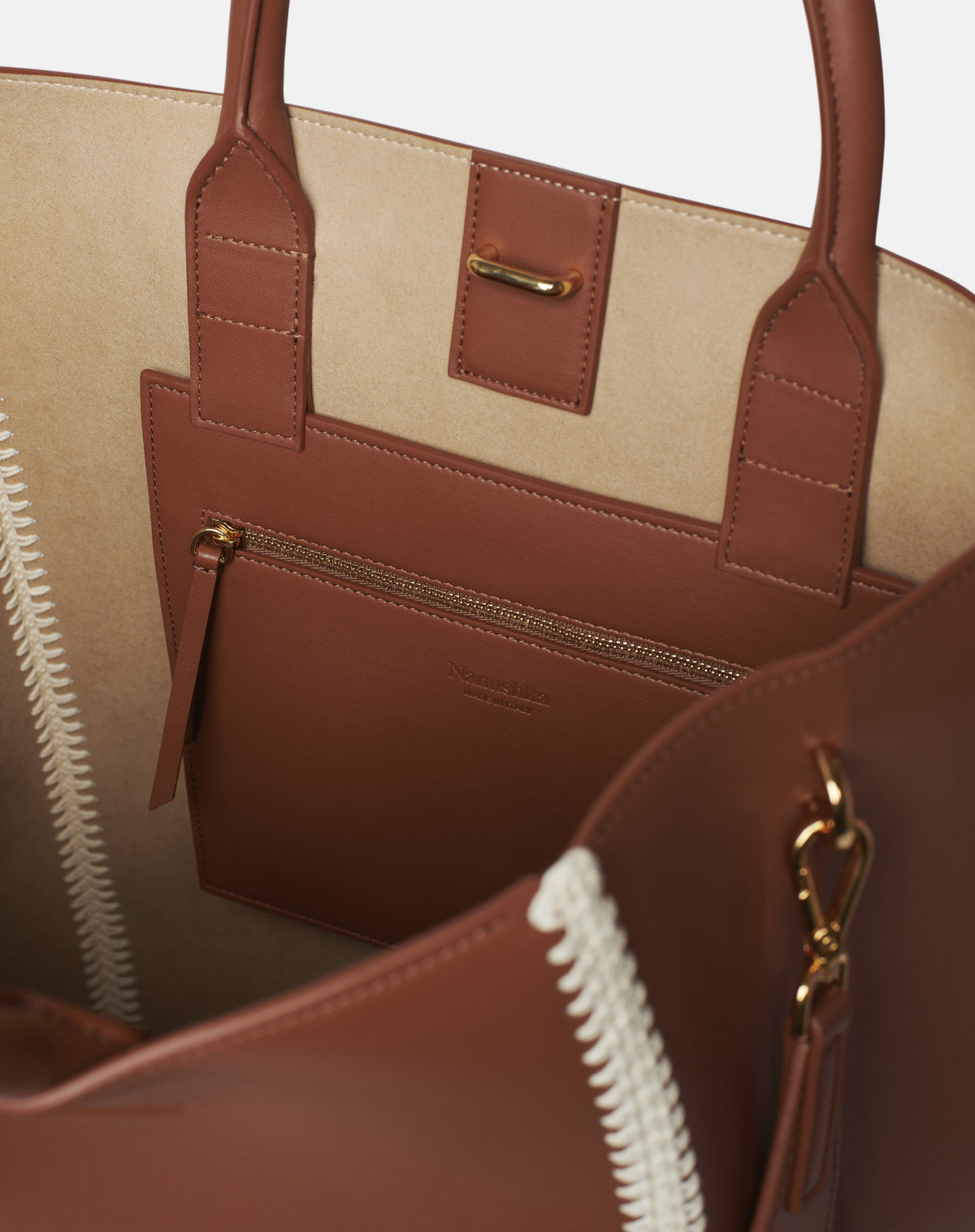 The Compass Tote Crochet tote bag - Tan/Crème | Nanushka