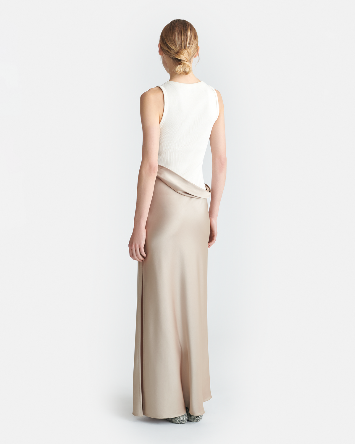 Cobee Long dress - Dune/Creme | Nanushka