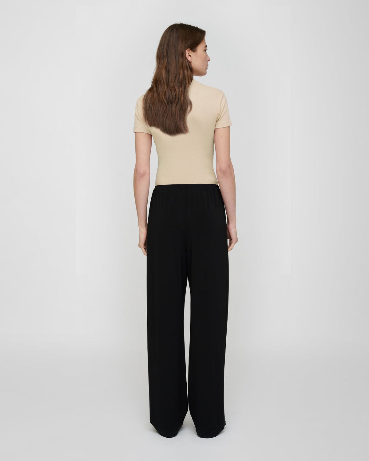 Axton T-shirt - Creme | Nanushka