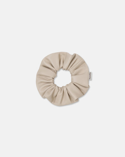 Lou Okobor™ scrunchie - Creme | Nanushka