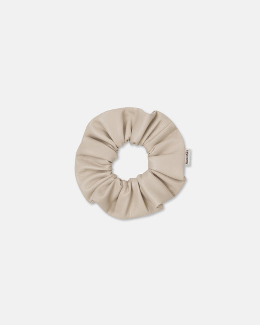 Lou Okobor™ scrunchie - Creme | Nanushka