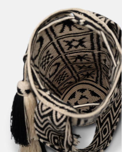 Wayuu Symbol Maxi Crocheted Bucket Bag - Kopjafa Black/Creme | Nanushka
