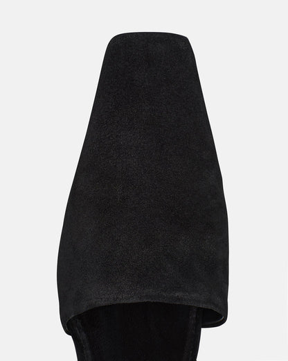 Maimu Leather Point-Toe Flats - Black | Nanushka