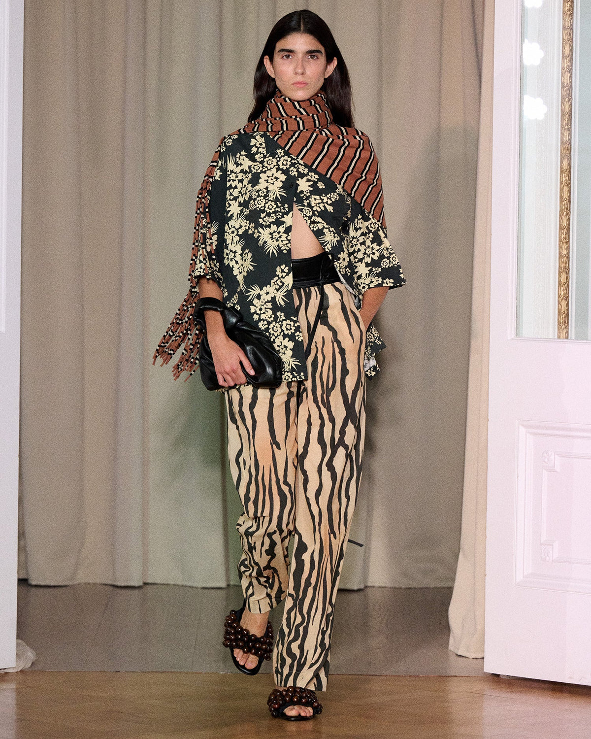 Zoela Pants - Abstract Shell | Nanushka