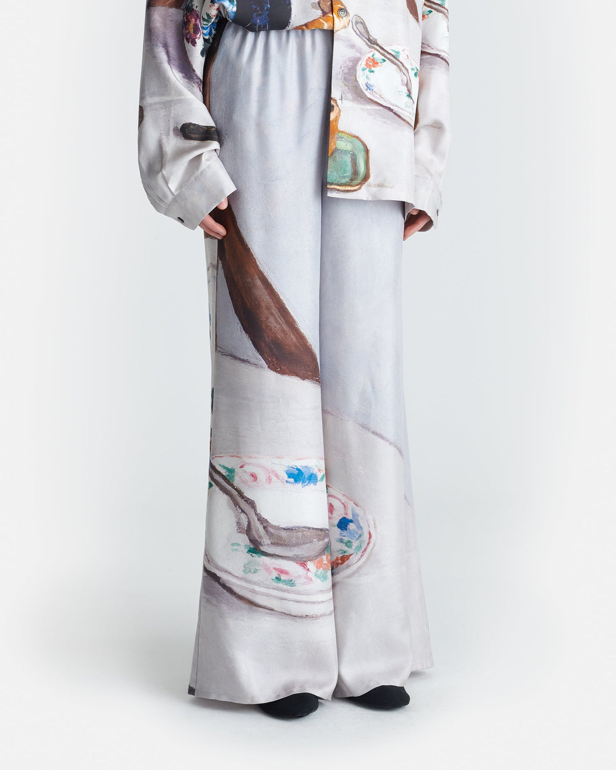 Milon Printed Flared Silk Twill Pants - Poppyseed Cake | Nanushka